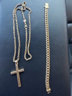 Gold chain bracelet