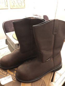 Working boots composite toes water resistant size 10 1/2 .