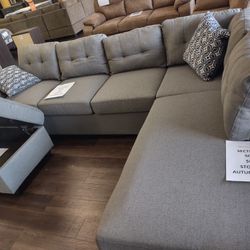 SECTIONAL SOFA WITH STORAGE OTTOMAN