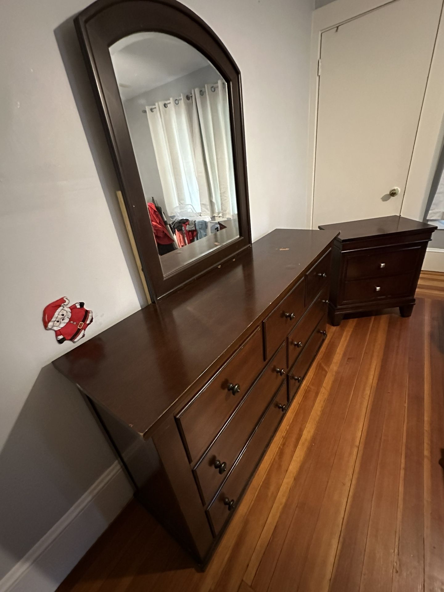 2 Beautiful bedroom dressers
