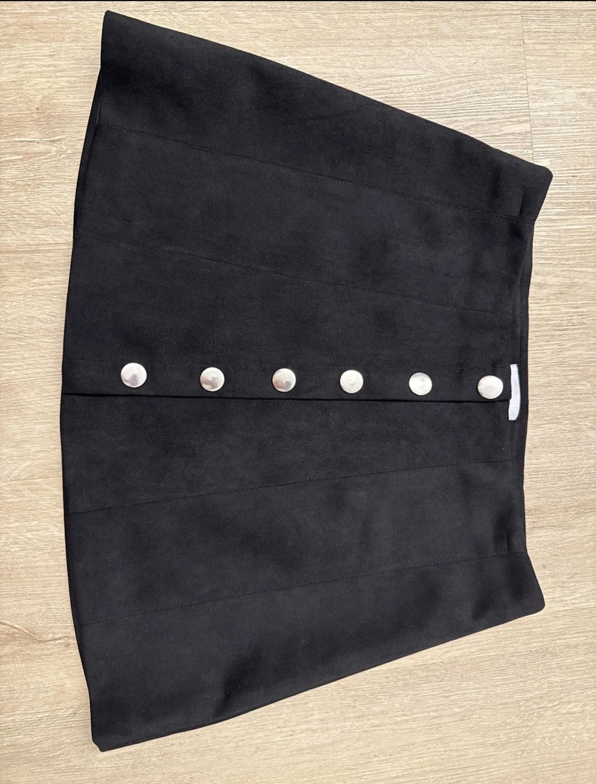Steve Madden Black Faux Suede Mini Skirt with Silver Button Front – Size Small