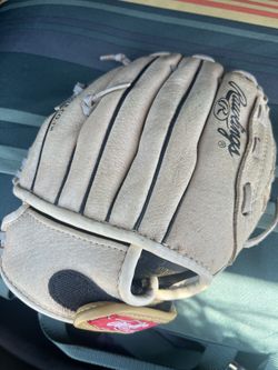 10inc Baseball Glove BROKEN IN!!!
