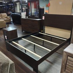 RUSTIC TOBACCO BEDROOM SET 