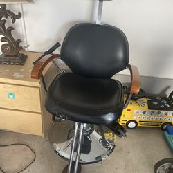Eyebrows Threading Chair.
