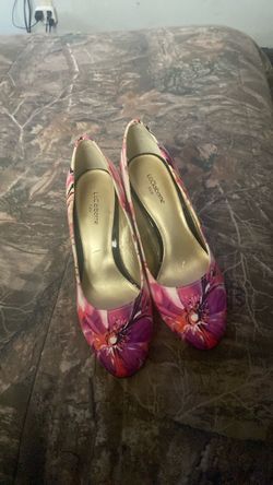 Liz Claiborne Flex Floral pumps