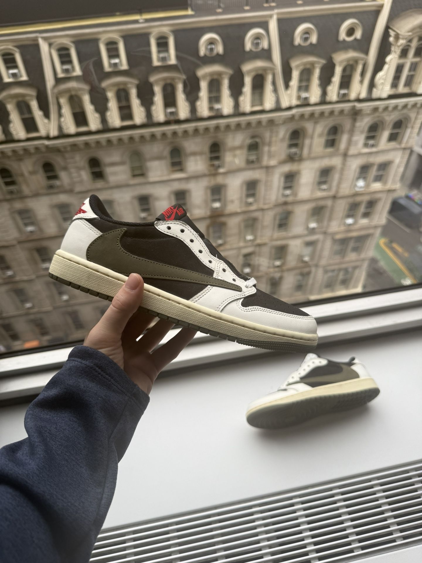 Jordan 1 Retro OG x Travis Scott Low Olive W 8.5