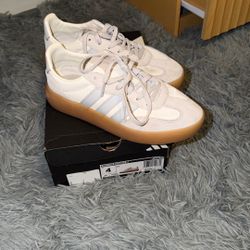Adidas Size 4 Kids 