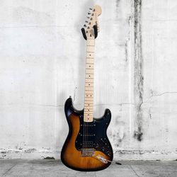  Squier by Fender Sonic Stratocaster HSS Electric Guitar with Soft Gig Bag (Sunburst)