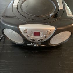 CD Player, AMFM Radio