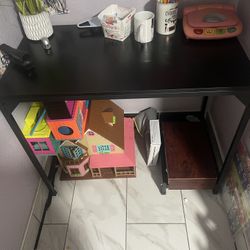 Black Desk 