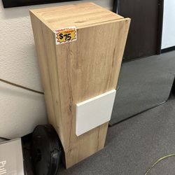 New Wooden Medicine Cabinet Three Shelves  Single Door Light Oak Finish