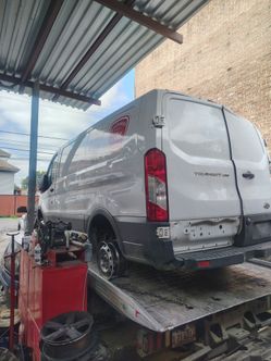 2016 Ford Transit-250 only left rear door