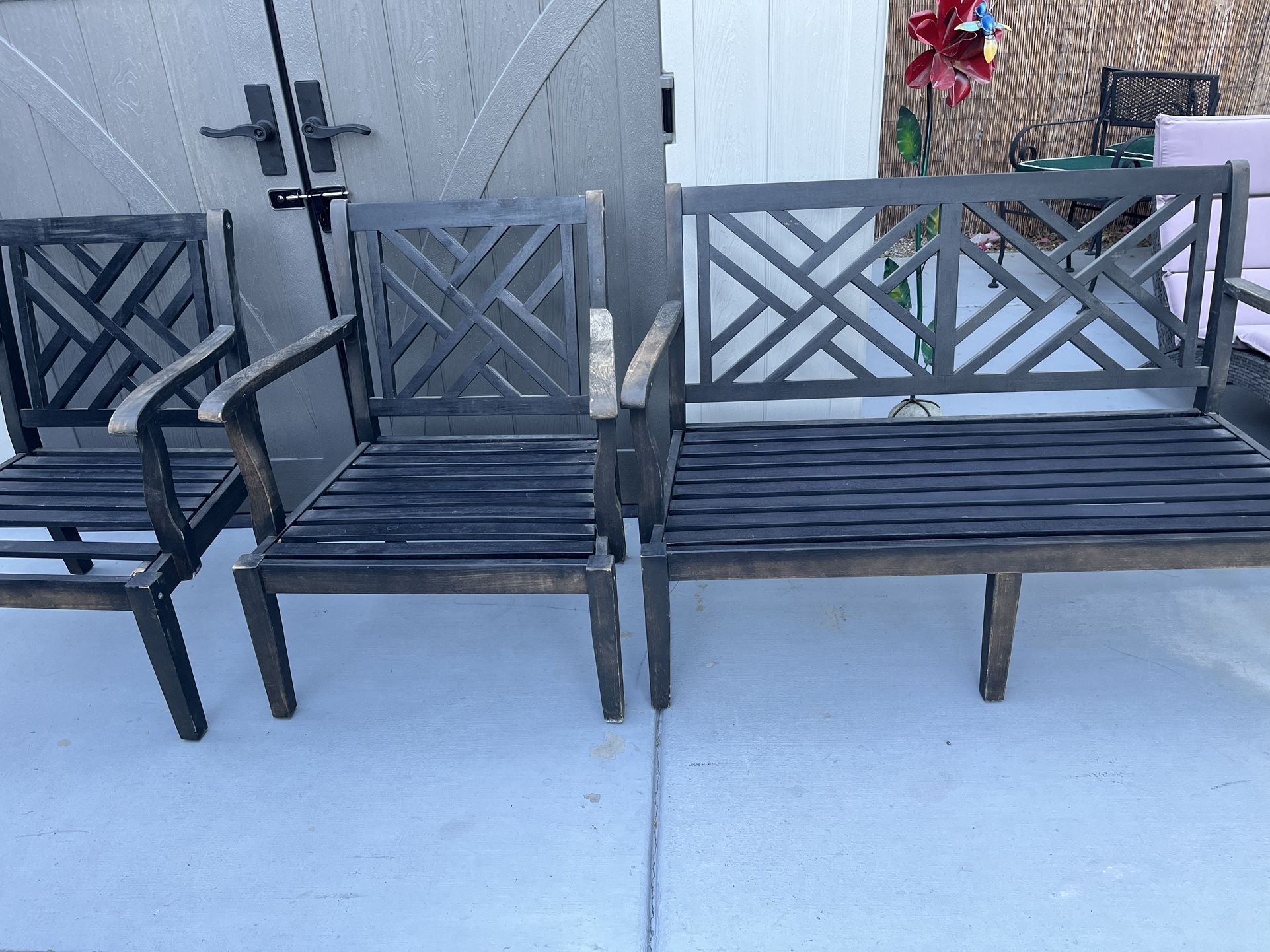 Outdoor Chairs And Bench 