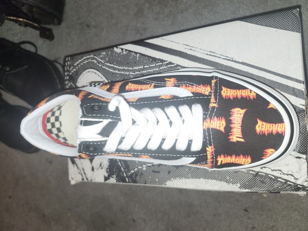 Thrasher Van's Size 8.5