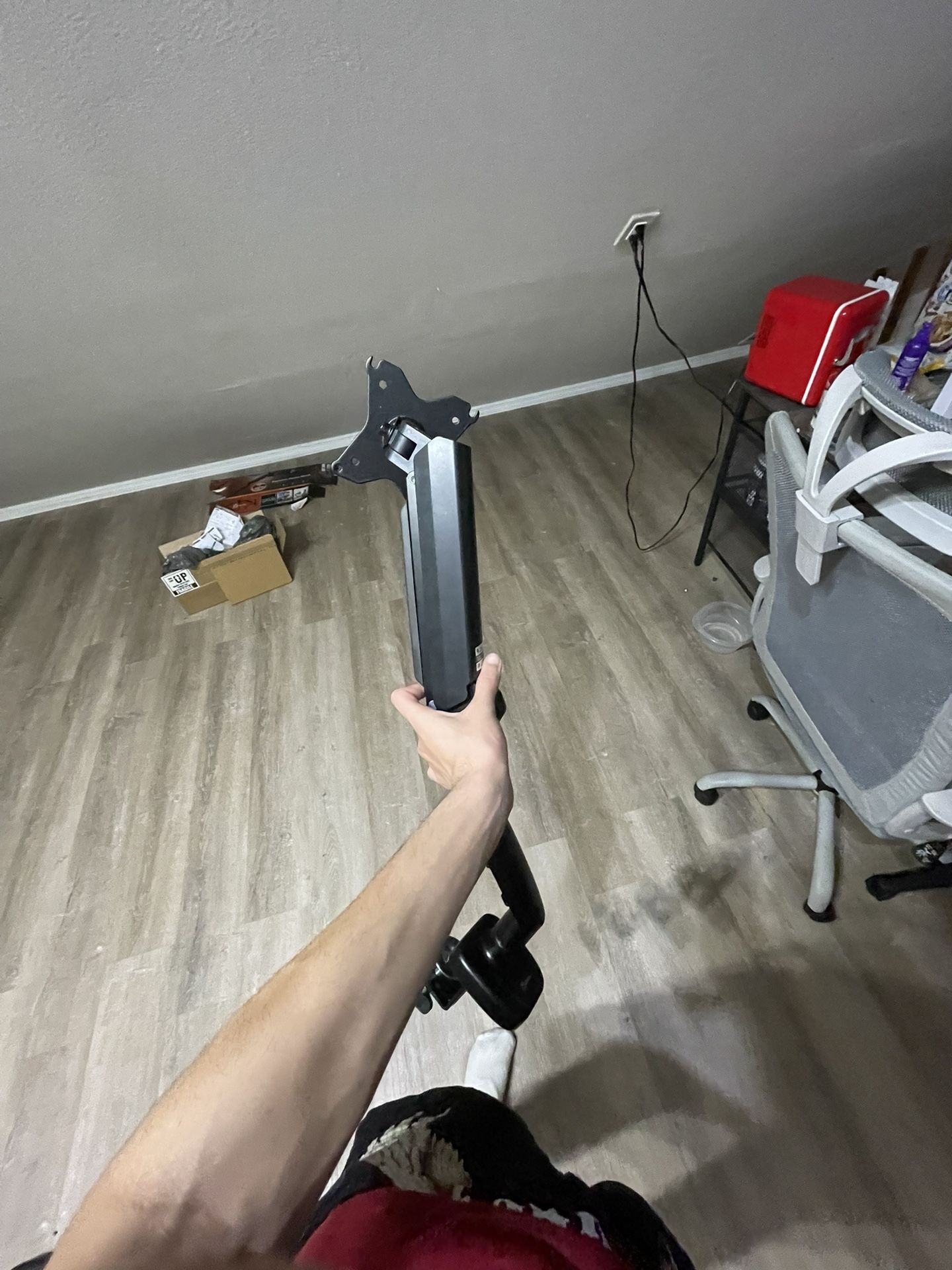 Single Arm Monitor Arm