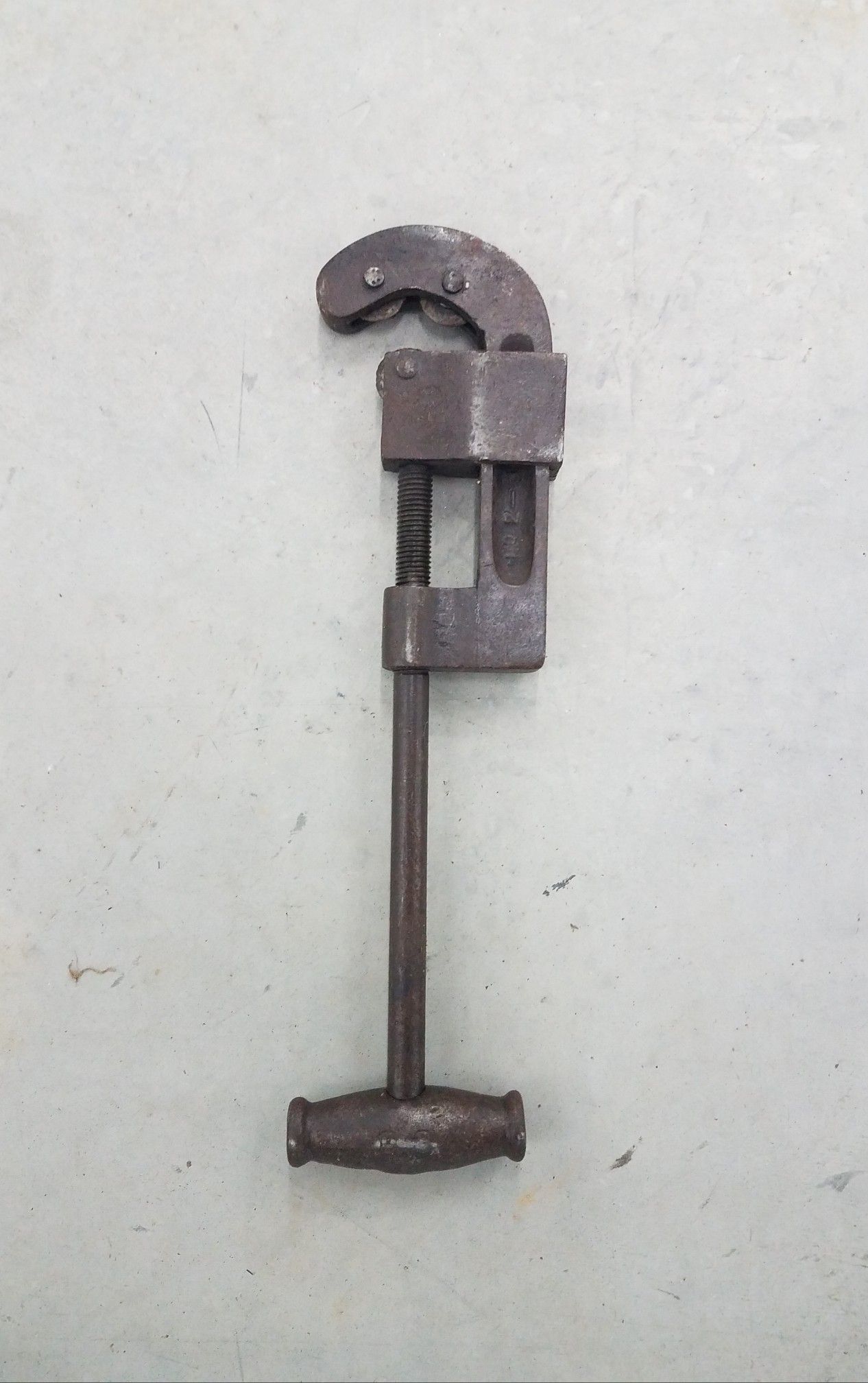 Vintage Barnes No. 2 Pipe Cutter
