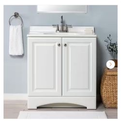 Glacier Bay 31 in. Single Sink White Bath Vanity AS IS FIRM PRICE $125 