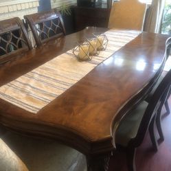 Formal Dining Room Table 