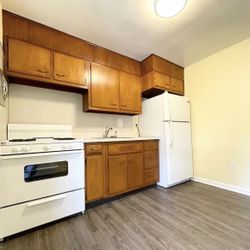 Stove And Refrigerator 