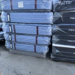 Sealy Posturepedic Pro  14" Firm Tight Top - Mattress Only.     ☎️📲call Or Tex (213)713-74-89