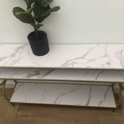 MOVING SALE!! Entrance Table