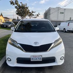 2011 Toyota Sienna