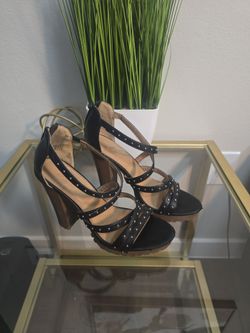 Women Stud Heals