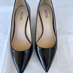 Michael Kors Black Patent Leather Pumps, Pointed-Toes Kitten Heels, Size 5