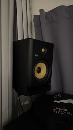 KRK ROKIT 7