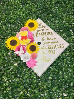 Grad cap topper