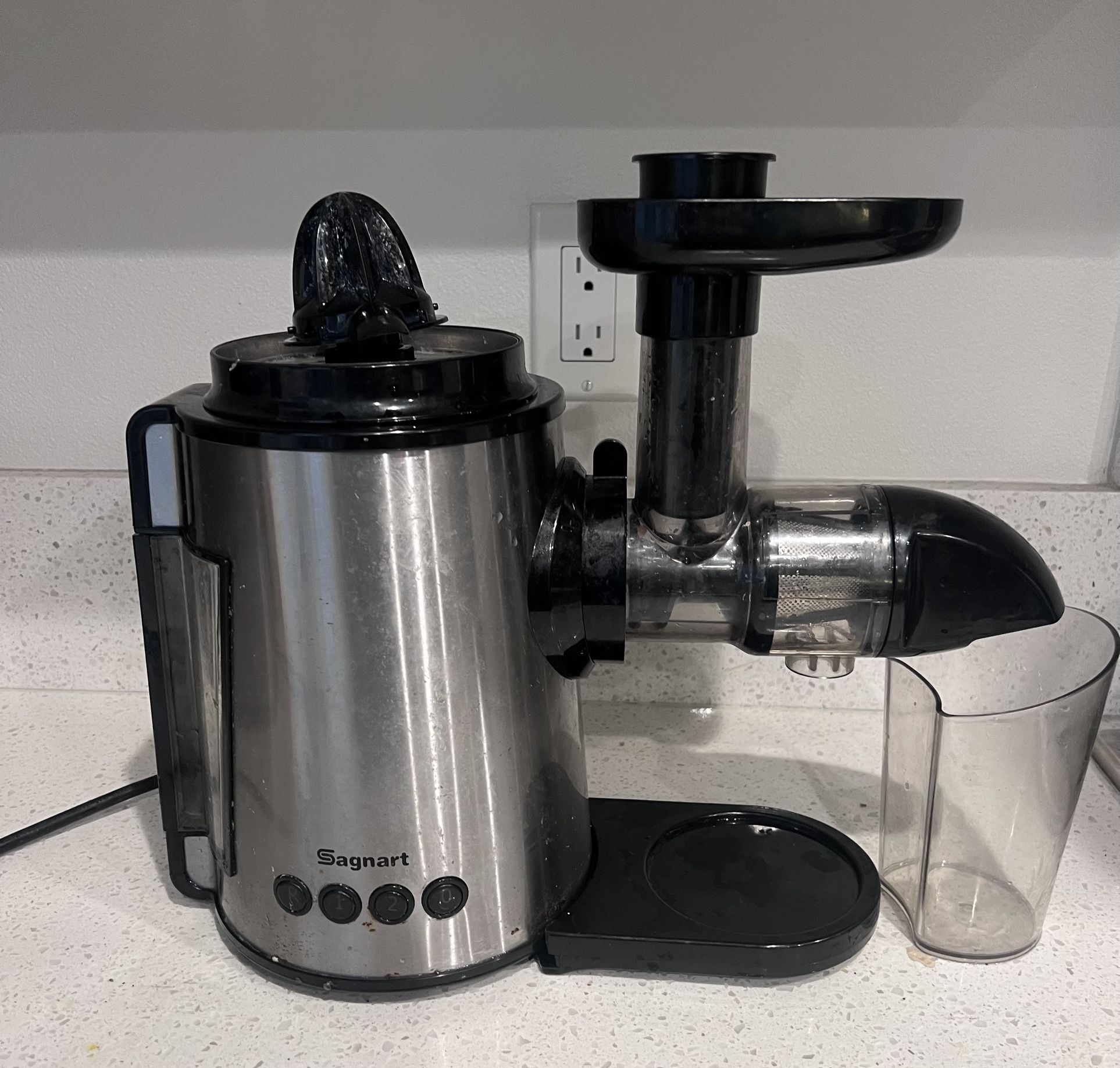 Sagnart Juicer Great For O.J And Veggies $140 For $49