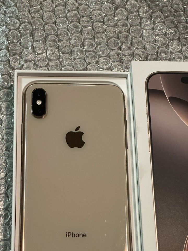 iPhone XS Max Unlocked Gold