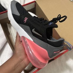 Nike Air Max 270