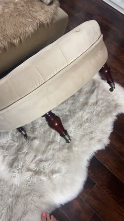 Tufted Velvet Ottoman with Caster Legs