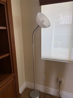 Floor lamp
