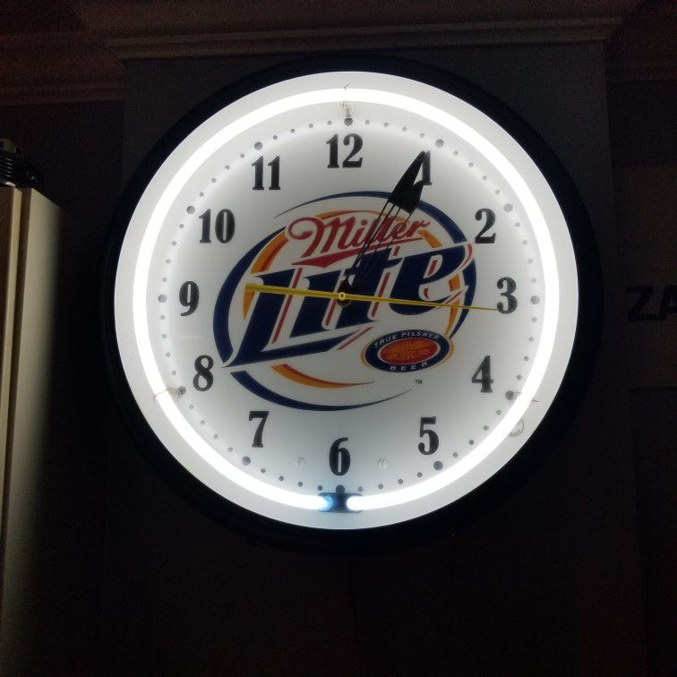 Vintage Miller Lite 20" Clock