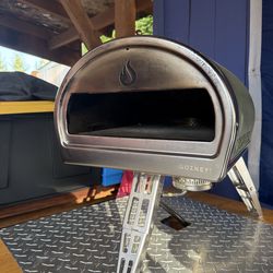 Gozney Roccbox Pizza Oven