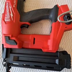 M18 MILWAUKEE NAILGUN 18GA 