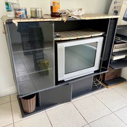 Free entertainment center