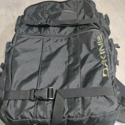 Dakine Ultimate Backpack