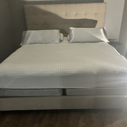 King Bed Without Mattress