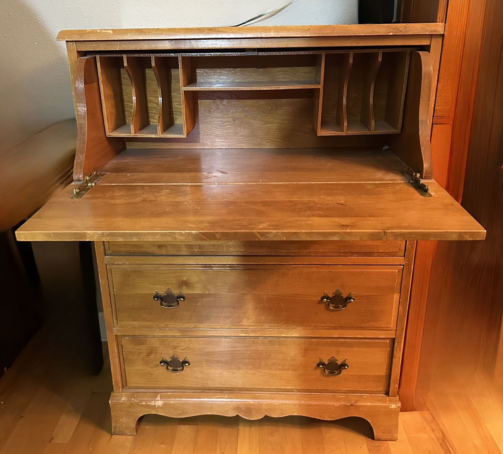 ***FREE***Dresser***FREE***