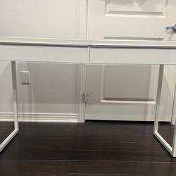 IKEA Besta Burs Desk High Gloss White