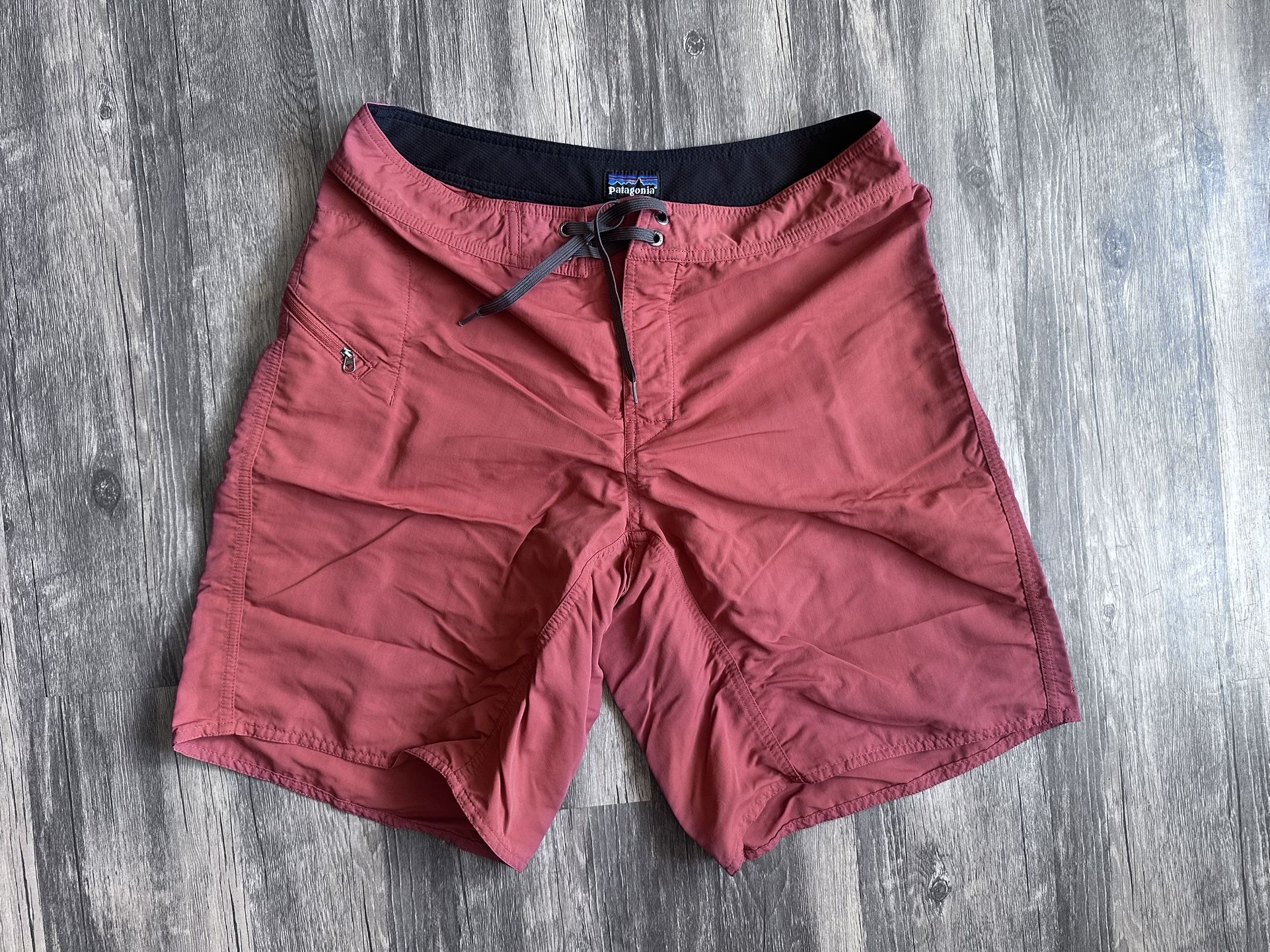 Patagonia Red Swim Trunks SZ M Swim-Board Shorts Quick-Dry Men’s Swimwear
