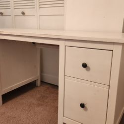 White IKEA desk