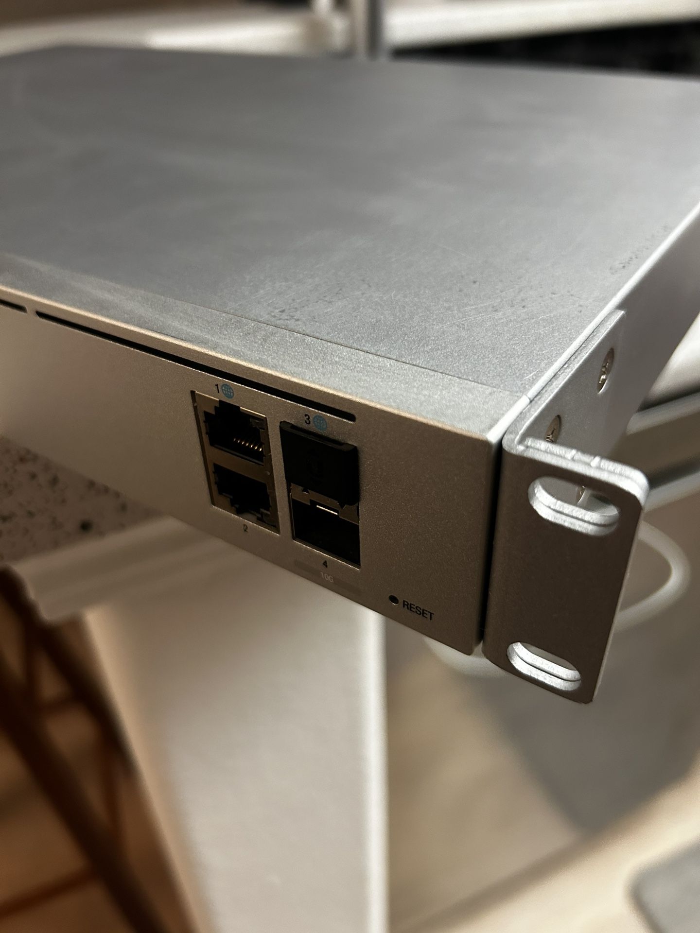 Unifi Networks Switch   UXG-PRO