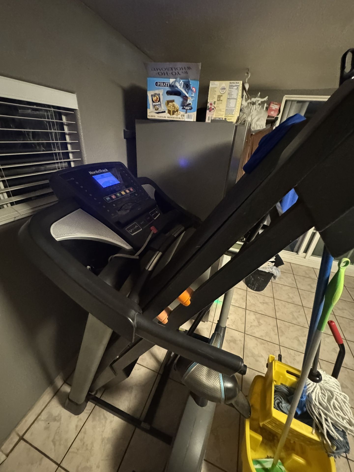 NORDIC TRACK TREADMILL
