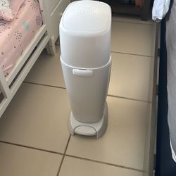 Diaper Genie 