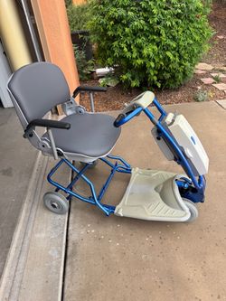 Tzora EasyTravel Folding Mobility Scooter – 3 Batteries