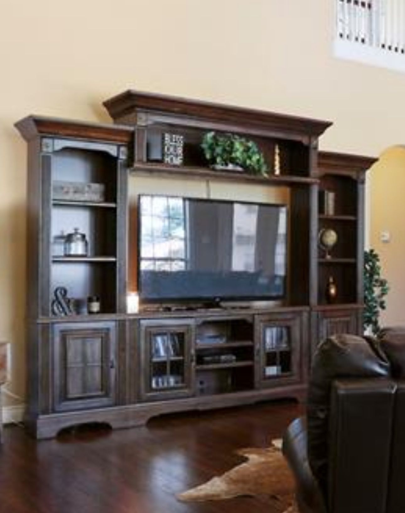 Rooms to Go Large Dark Cherry Wood Entertainment Center/Console/Wall Unit